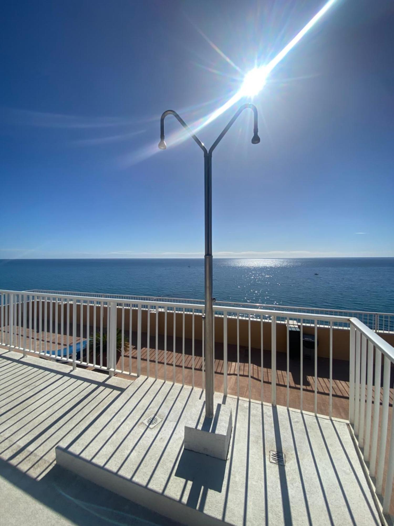 Marbella Beachfront Edificio Mayoral Primera Linea De Playa Y Centro Ciudad Con Barco Opcional Buitenkant foto