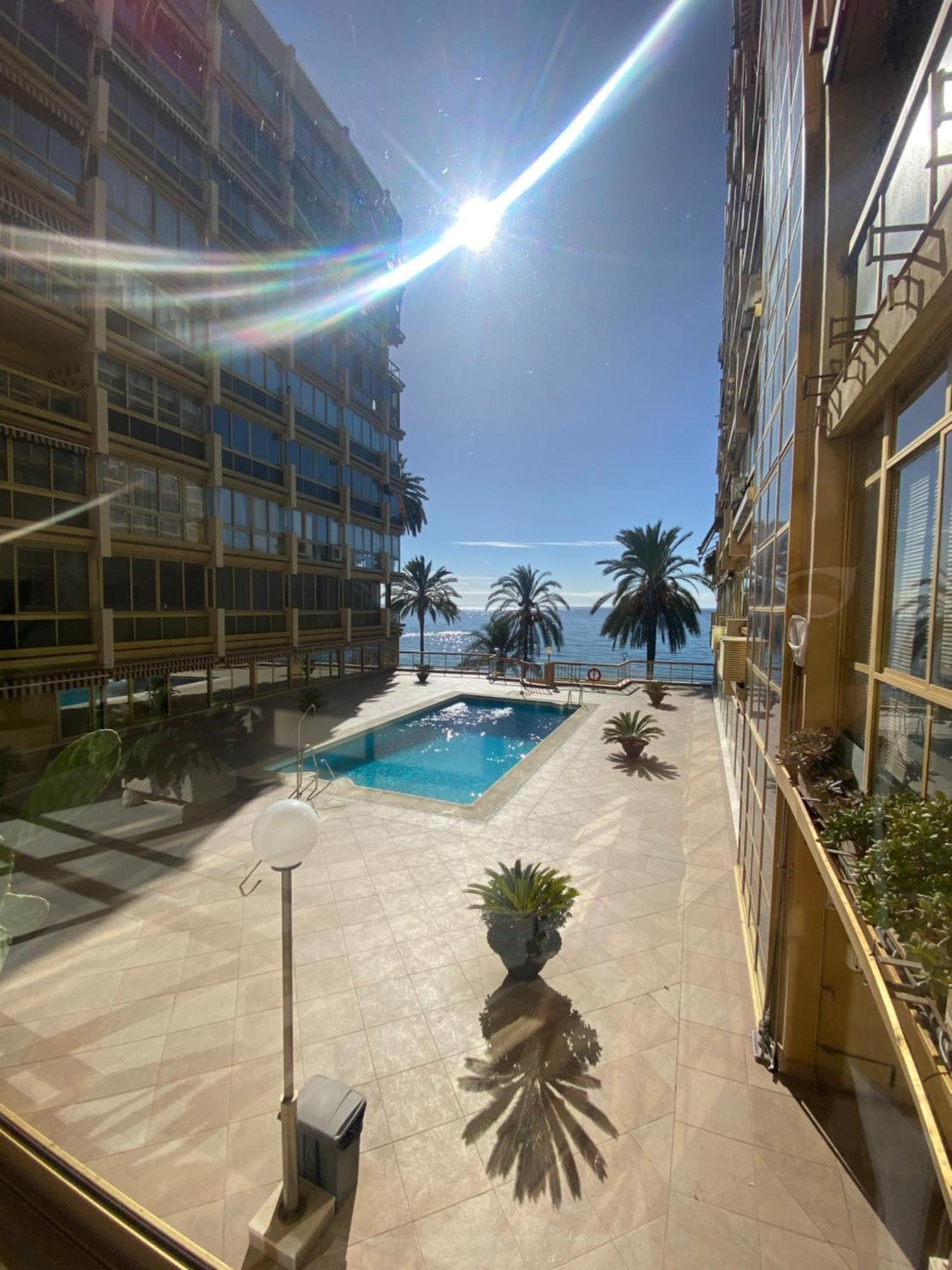 Marbella Beachfront Edificio Mayoral Primera Linea De Playa Y Centro Ciudad Con Barco Opcional Buitenkant foto